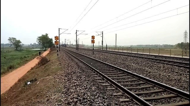 Goods loaded freight pulled by Blue Monster Wag-7 with great speed at Madhusudanpur _ Indian Railway
