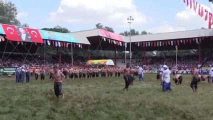 Kırkpınar Yağlı Güreşleri'nin seyircisiz düzenlenecek olması başpehlivanlara buruk sevinç yaşattı