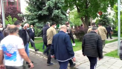 Hastane tadilatında çıkan yangın ekipleri harekete geçirdi
