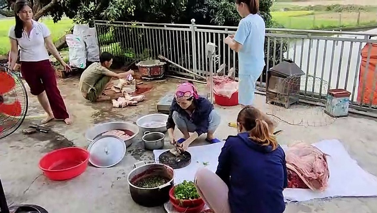 Bắt Con Lợn Siêu Nạc Làm Thịt - Giá Lợn Hơi  Hôm Nay 77