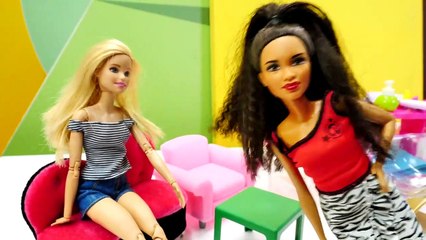 Barbie oyunları. Yeni oyuncak - Barbie saç yıkama standı! Kızlar için oyuncak m