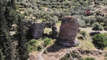 Manisa Kalesi'nin kalıntıları da yok oluyor