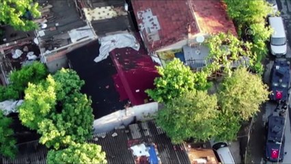 İSTANBUL - Sokak satıcılarına yönelik uyuşturucu operasyonunda yakalanan 24 şüpheli tutuklandı