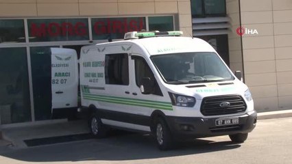 Eşinin boğup, kepçe ile gömdüğü kadının cenazesi otopsi için morga getirildi