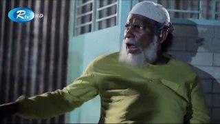 এ হালাপো খাড়াইয়া রইছ কে- দুয়ার খুইল্লা দে ডাহাতি কইরা সব নিয়া যাউক - Mosharraf Karim Funny video