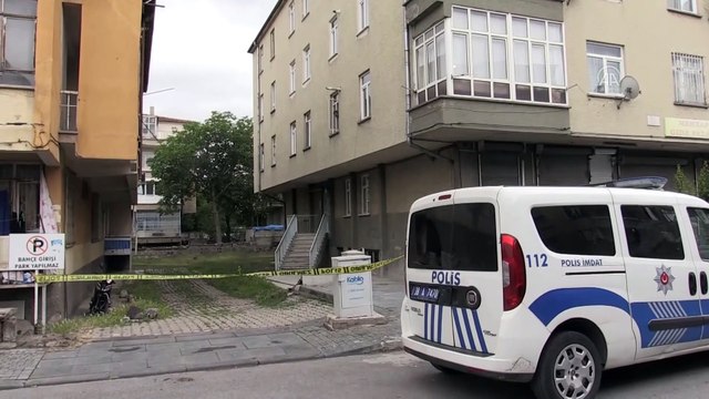 KAYSERİ - Ailesiyle tartıştıktan sonra kendisini eve kilitleyen genci polis ikna etti