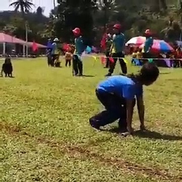 Ces enfant n'ont rien compris aux règles de la course de relais
