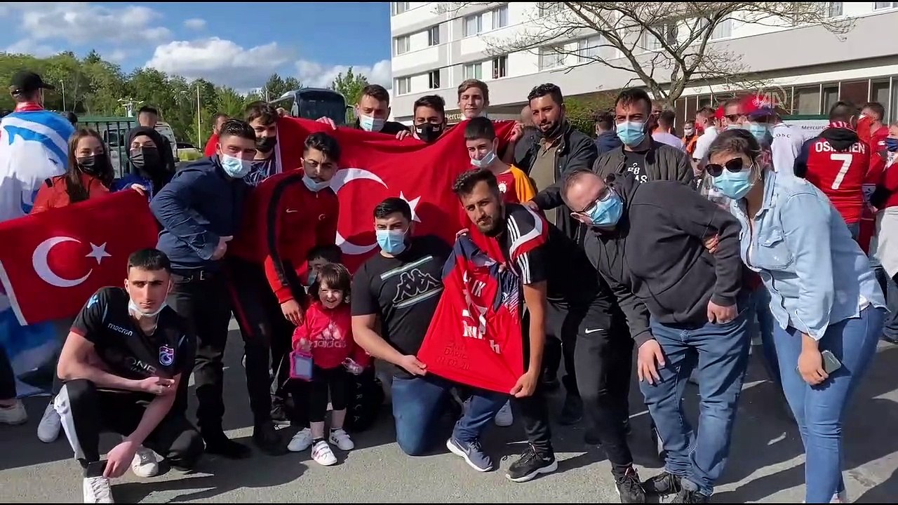 ANGERS - Lille taraftarları, Angers karşılaşması öncesinde takımına destek verdi