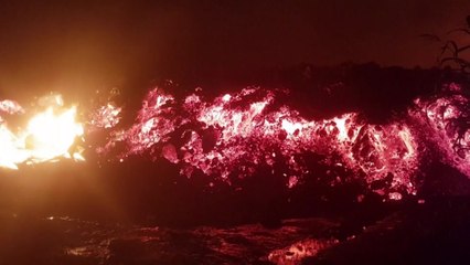 민주콩고 화산 분출...거대 용암, 도시 경계에서 멈춰 / YTN
