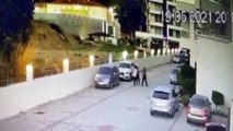 ANTALYA - Alanya'da bir kadının iki kadın tarafından darbedilme anı güvenlik kamerasına yansıdı