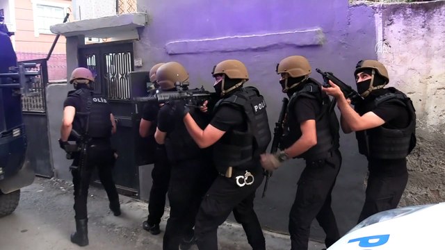 Adana merkezli 3 ilde PKK/KCK soruşturmasında gözaltı kararı verilen 20 şüphelinin yakalanması için operasyon.