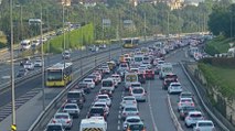 Kısıtlama sonrası İstanbul'da trafik yoğunluğu
