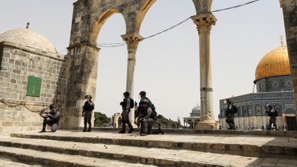 Backed by Israeli police, Jewish settlers enter Al-Aqsa compound
