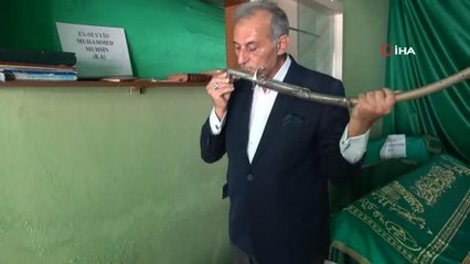 Türbede bulunan kılıç 200 yıldır muhafaza ediliyor