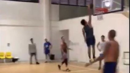 Kiefer Ravena ends play simulation with a dunk