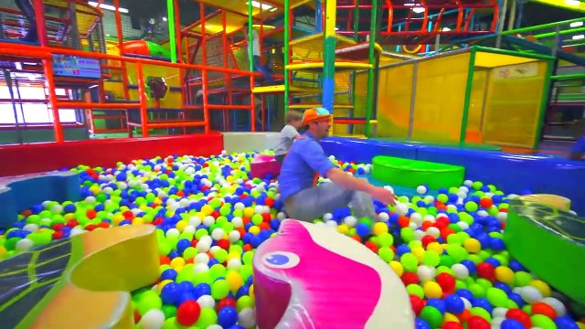 Lol Kids Club With Blippi | Learning With Blippi At The Indoor Play Place!