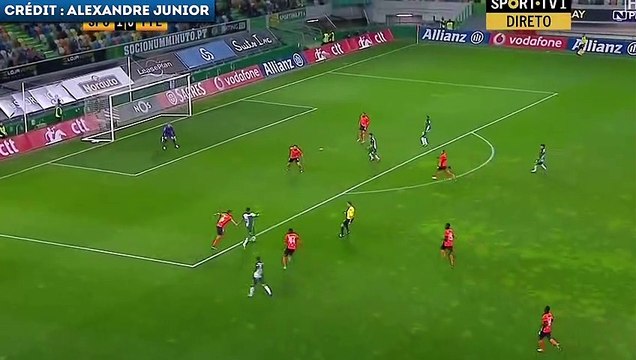 Les skills de Matheus Pereira avec les jeunes du Sporting CP