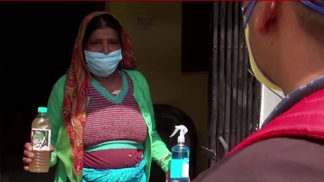 Uttarakhand: Heroes of hills provide COVID kit to people