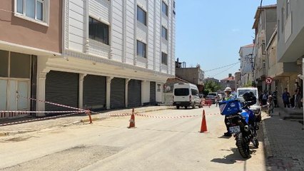 ÜMRANİYE'DE GARAJDA ÇÖKME MEYDANA GELDİ, 2 BİNA BOŞALTILDI