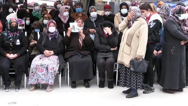 KAYSERİ - Pençe-Yıldırım Harekatı'nda ikmal faaliyetleri sırasında şehit olan asker son yolculuğuna uğurlandı (2)