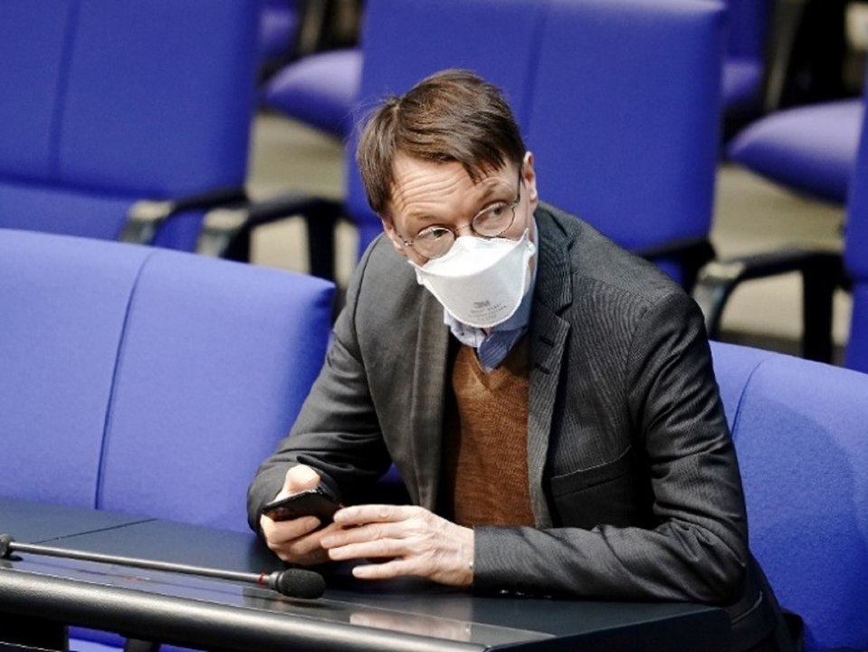 Verspätete Meldung von Einkünften: Lauterbach gibt 'Riesenfehler' zu