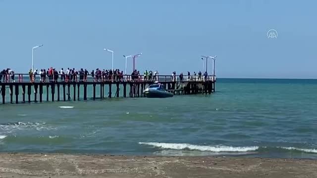 Denizde boğulma tehlikesi geçiren çocuğu kurbağa adam ekibi kurtardı