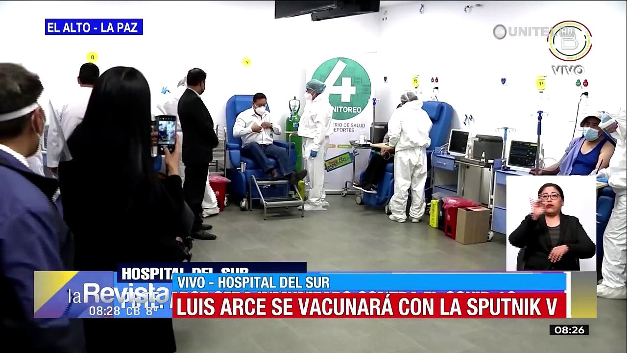 El presidente Luis Arce recibió la primera dosis de la vacuna Sputnik V