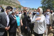 Akşener, vefat eden İYİ Parti Isparta İl Başkanı Şimşek'in ailesine taziye ziyaretinde bulundu