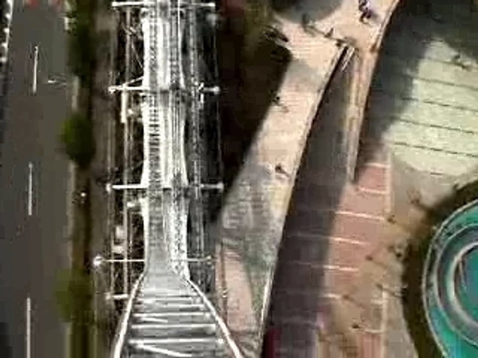 THUNDER DOLPHIN montagne russe looping  roller coaster