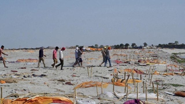 Prayagraj: Ganga river banks shows administrative apathy