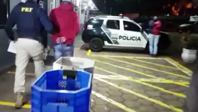 Com motocicleta roubada, homem é detido pela PRF e levado à delegacia