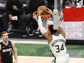 Dunk of the Night: Giannis Antetokounmpo