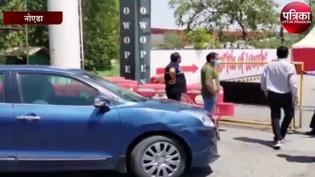 अव्यवस्थाओं के कारण जीआईपी मॉल में ड्राइव थ्रू वैक्सीनेशन सेंटर पर लगी लंबी कतारे