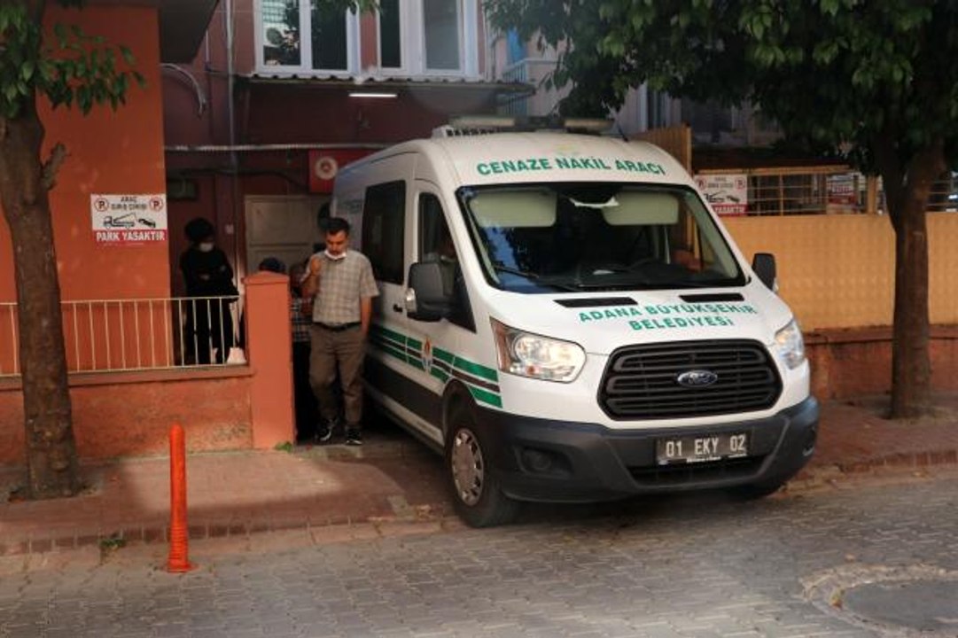 Son dakika: Adana'da öldürülen kadınların cenazeleri adli tıptan alındı