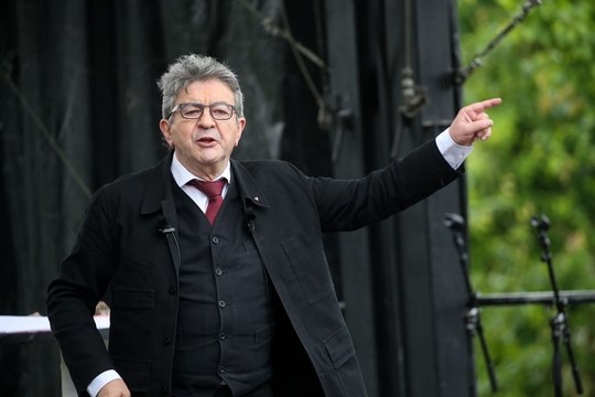 Présidentielle : la plupart des candidats de droite potentiels derrière Mélenchon au premier tour