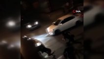 Ataşehir’de yol verme kavgasında araç sürücüsüne kaskla saldırdılar