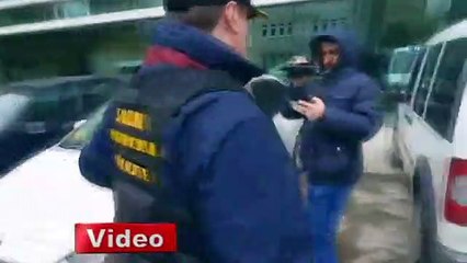 Bonzaiyi öyle bir yerine saklamış ki!