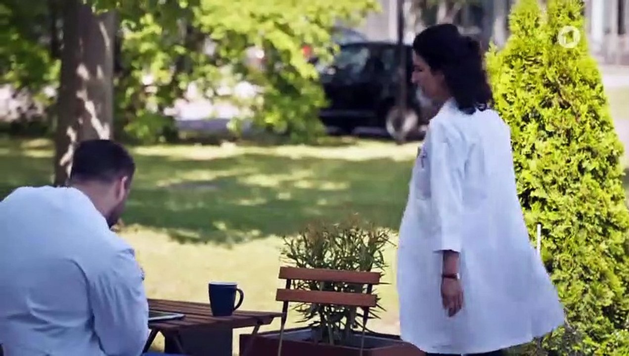 Trennung (235) - In aller Freundschaft – Die jungen Ärzte