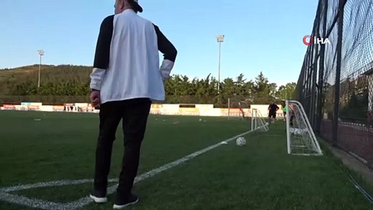 Mustafa Denizli kornerden golü attı; eski günlerini anımsattı