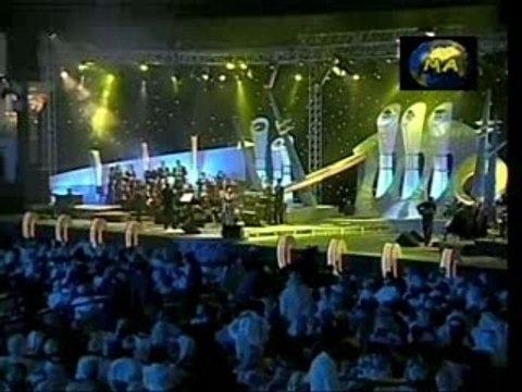Nancy Ajram - Habibi Ya 3ayni (Concert)