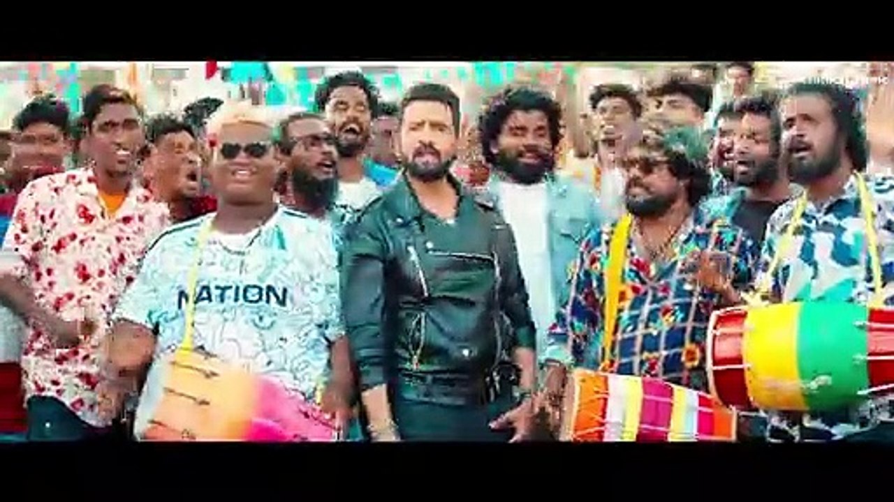 Parris_Jeyaraj_|_Kaava_Ulla_Kalludi_Video_Song_|_Santhanam_|_Santhosh_Narayanan_|_Johnson_K(480p)