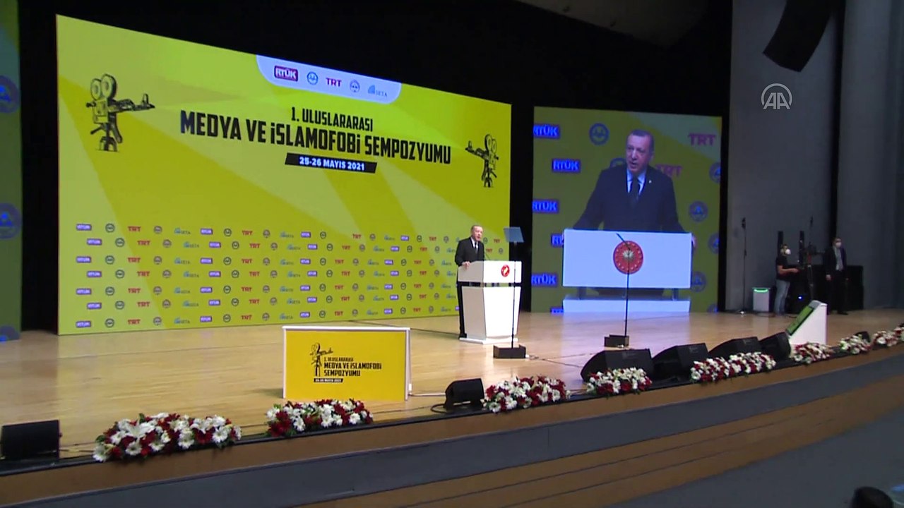 ANKARA - Cumhurbaşkanı Erdoğan: 'Ülkemizde yıllardır süren laiklik tartışmalarının gerisinde dini özgürlüklerin korunmasından ziyade yasaklanması niyetlerinin yol açtığı gerilimler vardır'