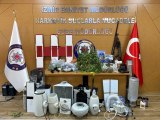 İzmir'de zehir tacirlerine ardı ardına baskınlar: 27 gözaltı