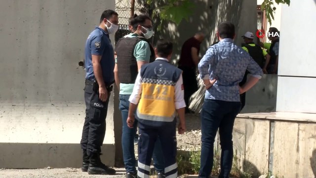 - Elazığ’da polis merkezine tüfekle gelen şahıs ikna yöntemiyle etkisiz hale getirildi