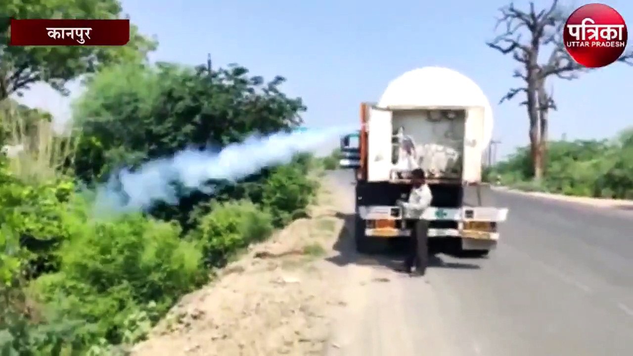 ऑक्सीजन की मारामारी के बीच टैंकर का नोजल खोल हव...