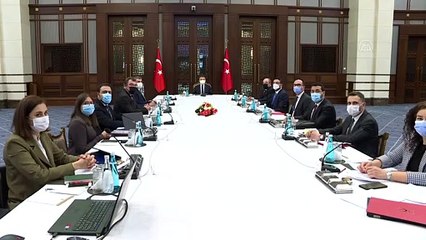 ANKARA - Cumhurbaşkanı Yardımcısı Oktay başkanlığında, 'Yerli Aşı Çalışmaları Değerlendirme Toplantısı' yapıldı