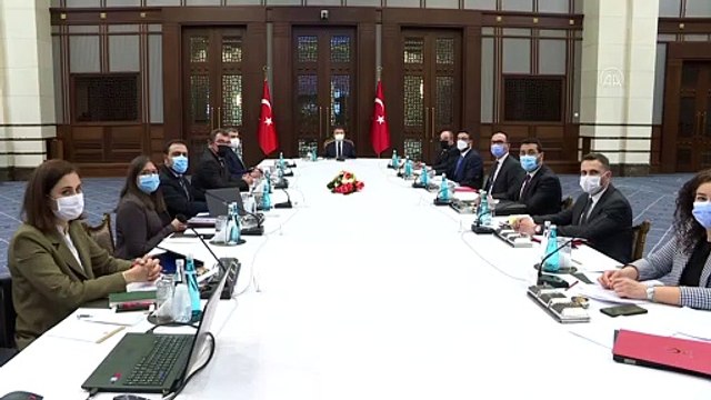ANKARA - Cumhurbaşkanı Yardımcısı Oktay başkanlığında, 'Yerli Aşı Çalışmaları Değerlendirme Toplantısı' yapıldı