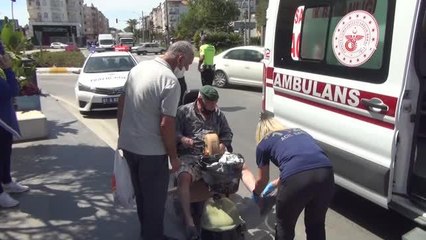 Kaza yapan yaşlı adam engelli aracını bırakmak istemedi