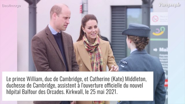 Kate Middleton en Écosse : chic look et bijoux onéreux, sortie joyeuse au bras de William