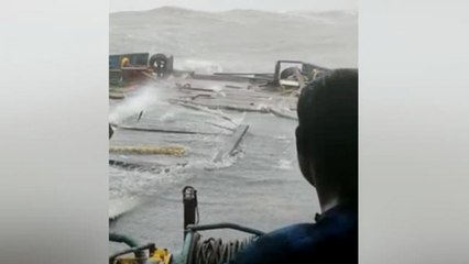 Frightening video of Tugboat before sinking by cyclone